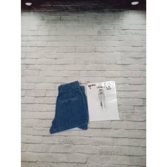 Express   - Picture 3 of 3